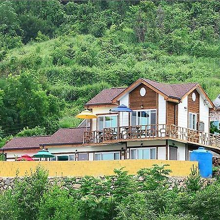 Hanuri Pension Namhae Zewnętrze zdjęcie